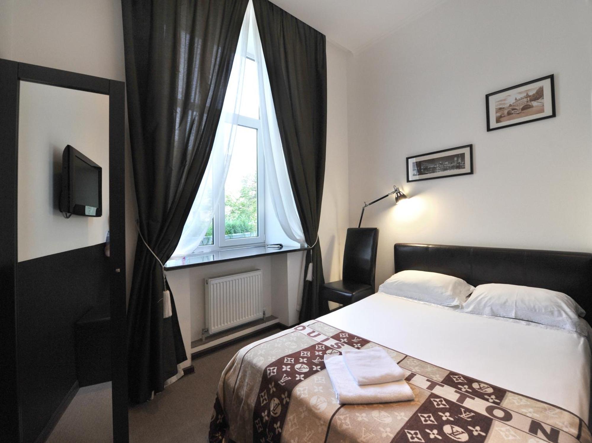 Hotel Reno On Deribasovskaya Odessza Kültér fotó