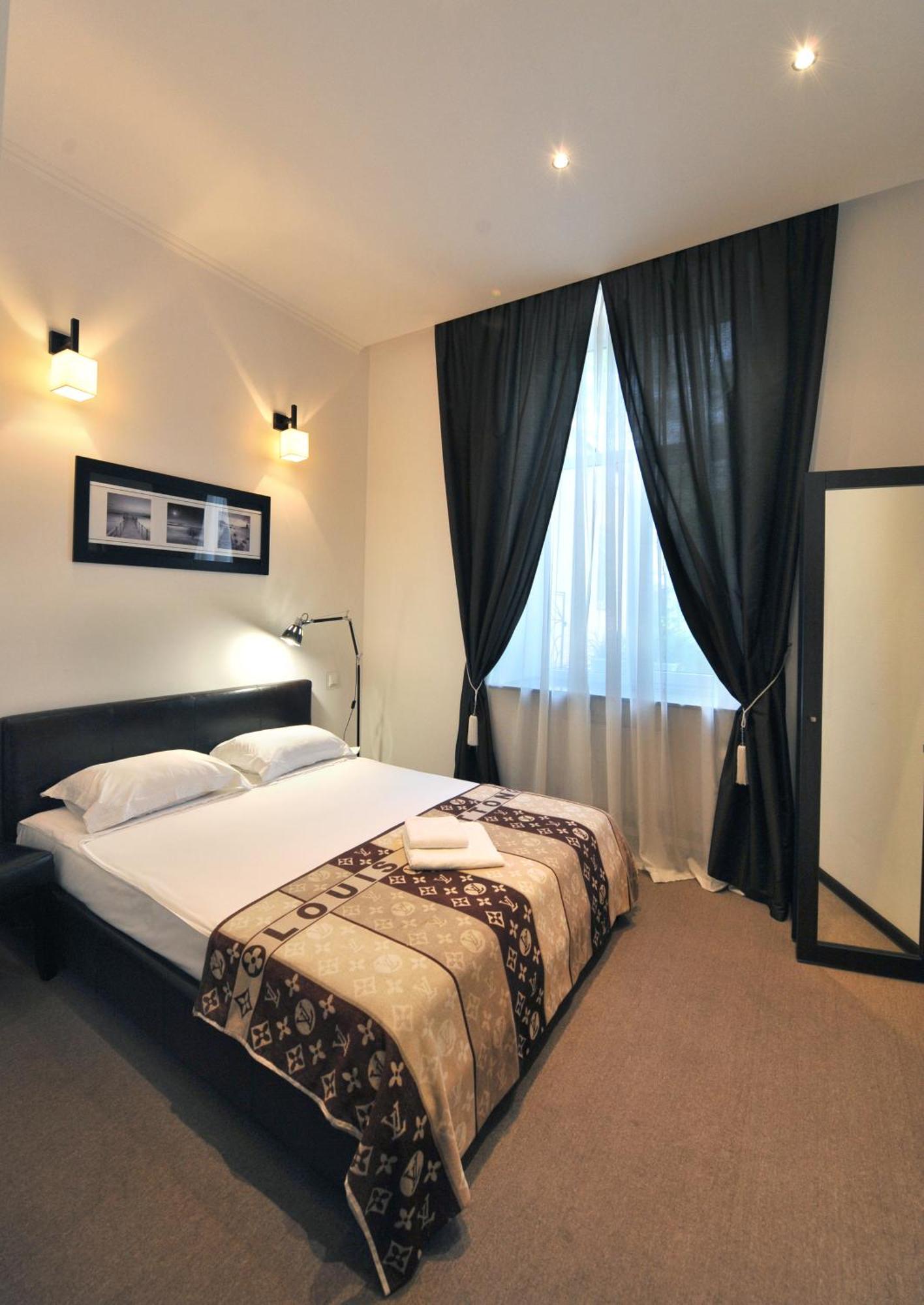 Hotel Reno On Deribasovskaya Odessza Kültér fotó