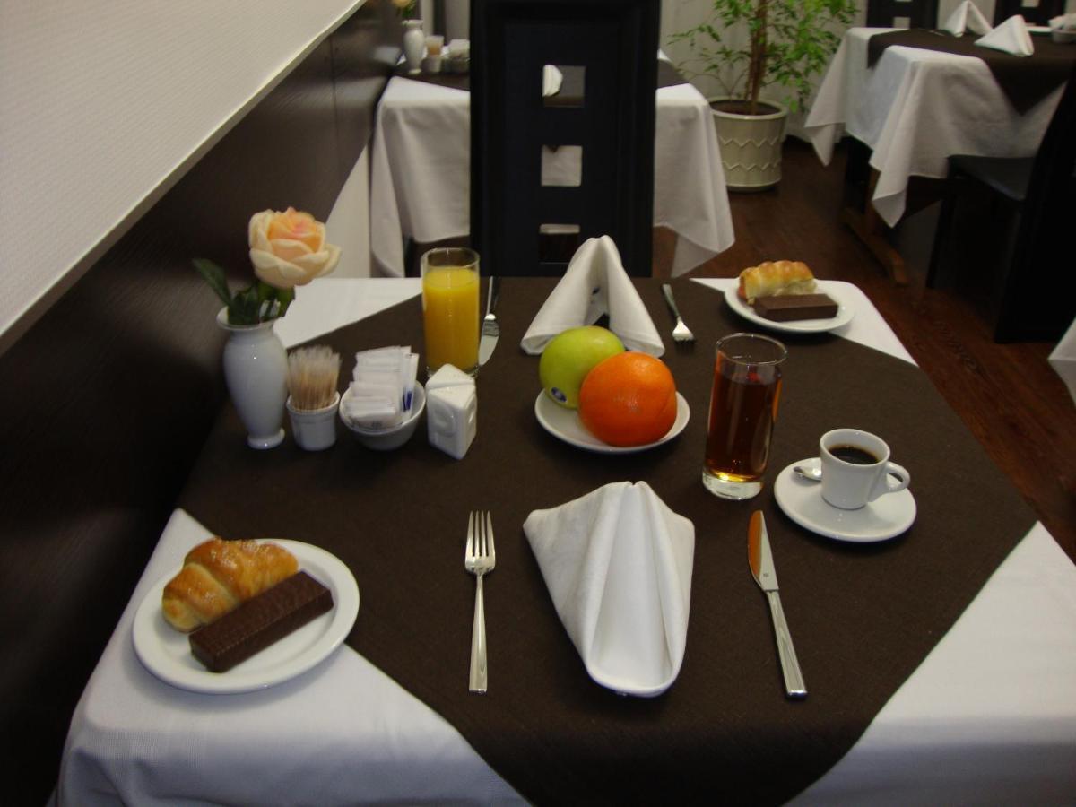 Hotel Reno On Deribasovskaya Odessza Kültér fotó