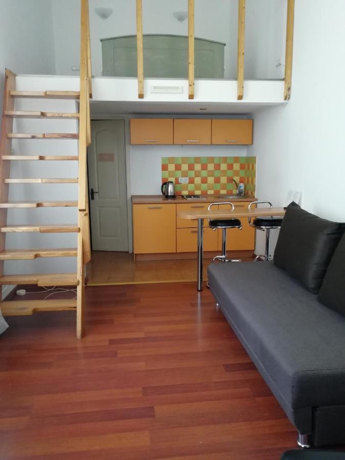 Hotel Reno On Deribasovskaya Odessza Kültér fotó